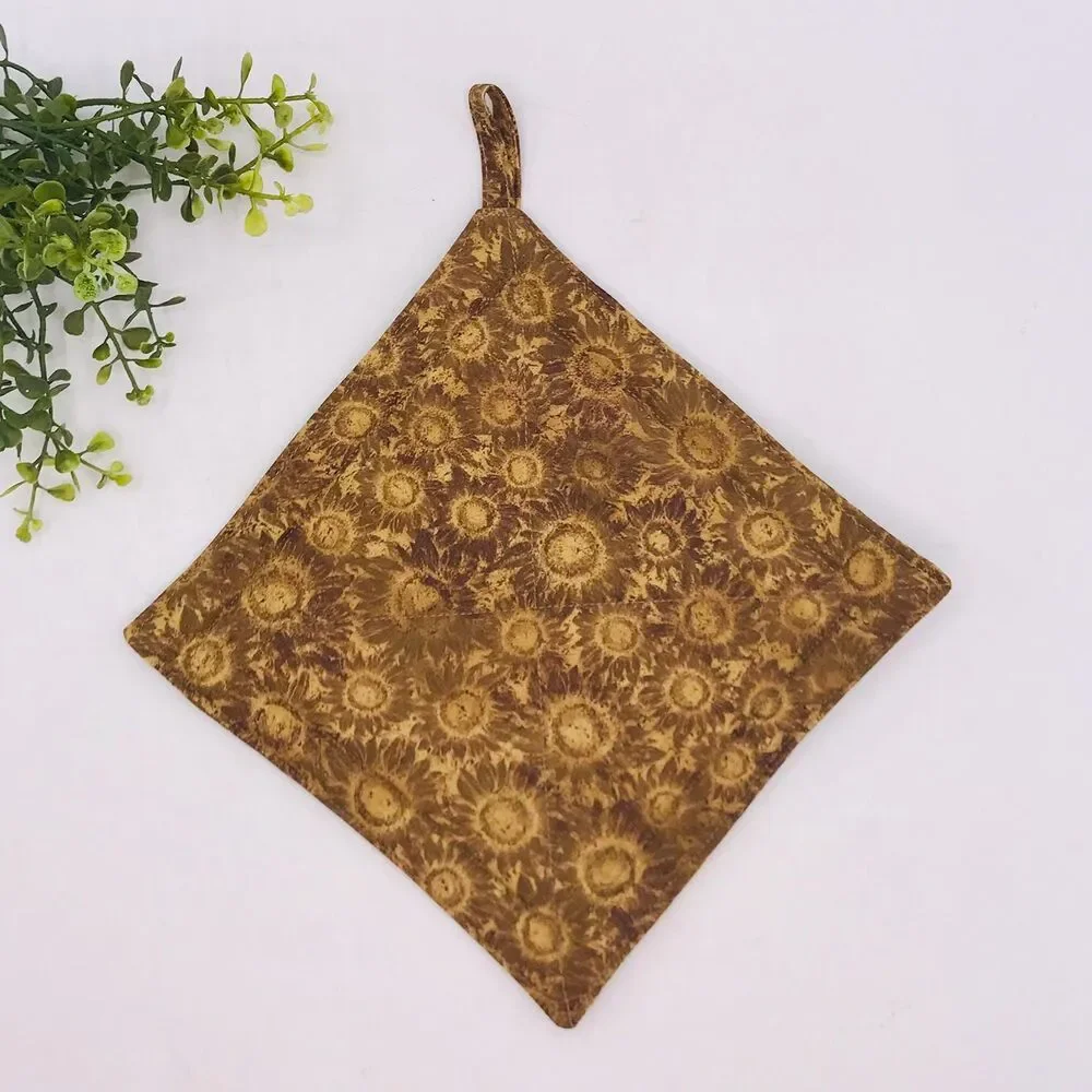 1 Square Potholder Brown Neutral Floral Cottage Core Kitchen 7x7 Inches